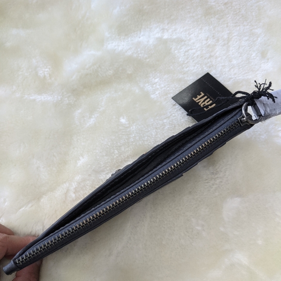 - Frye wallet - Picture 2 of 9